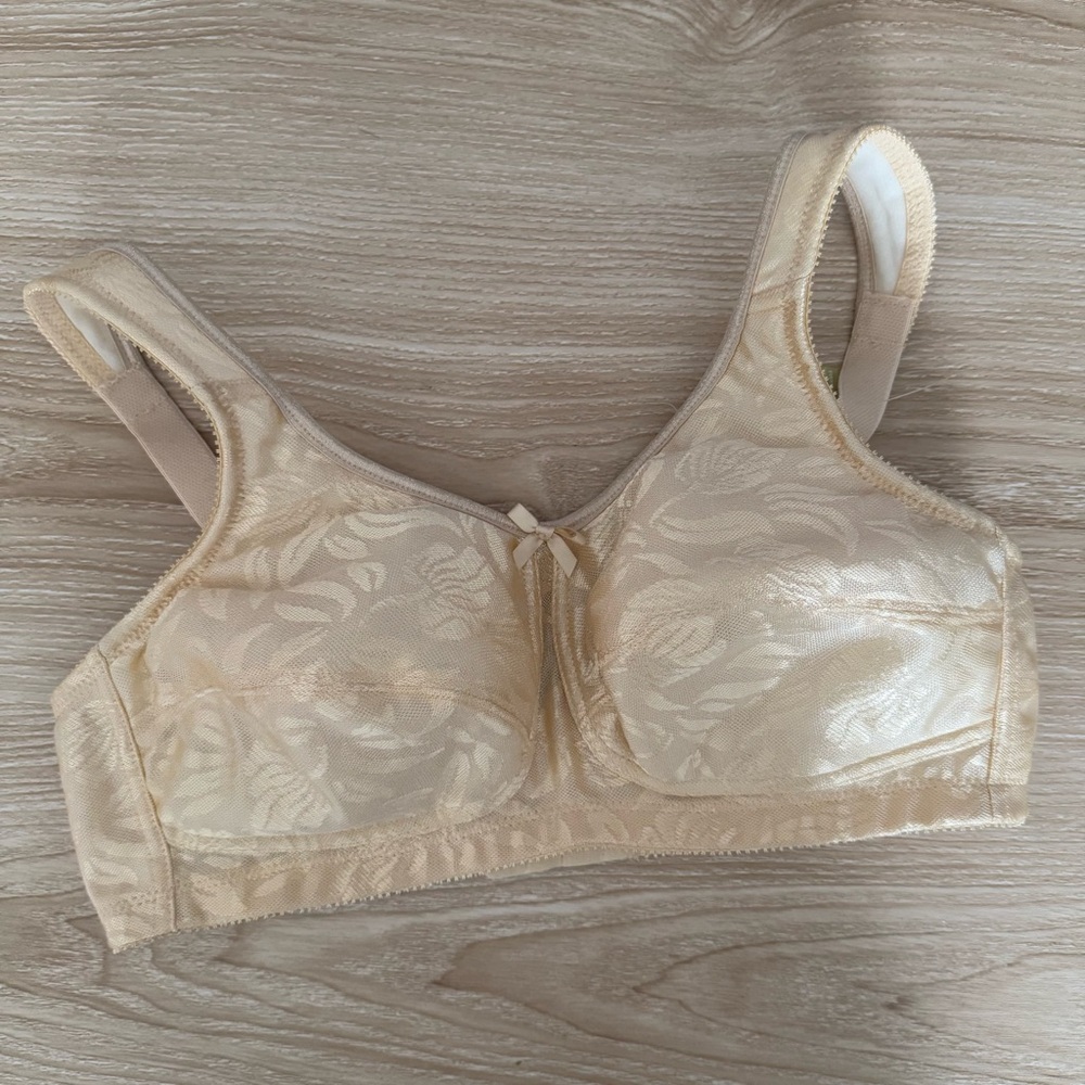 Amoena 34C NEW Mastectomy Bra Ella Pearl Beige